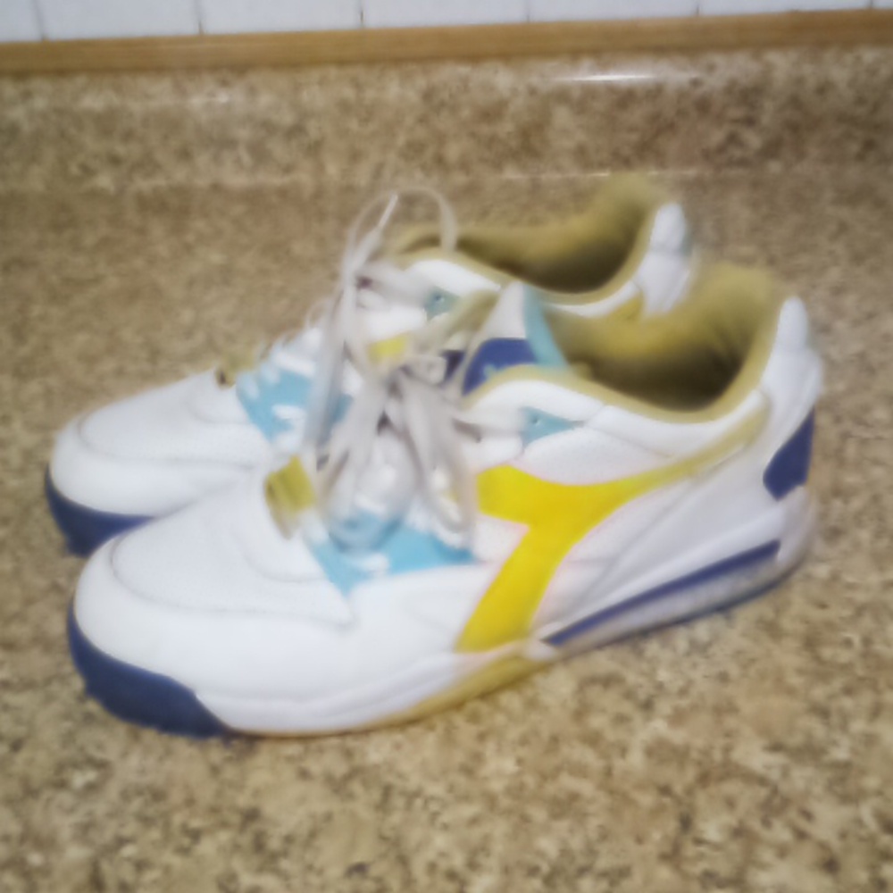 Diadora Men running sneakers